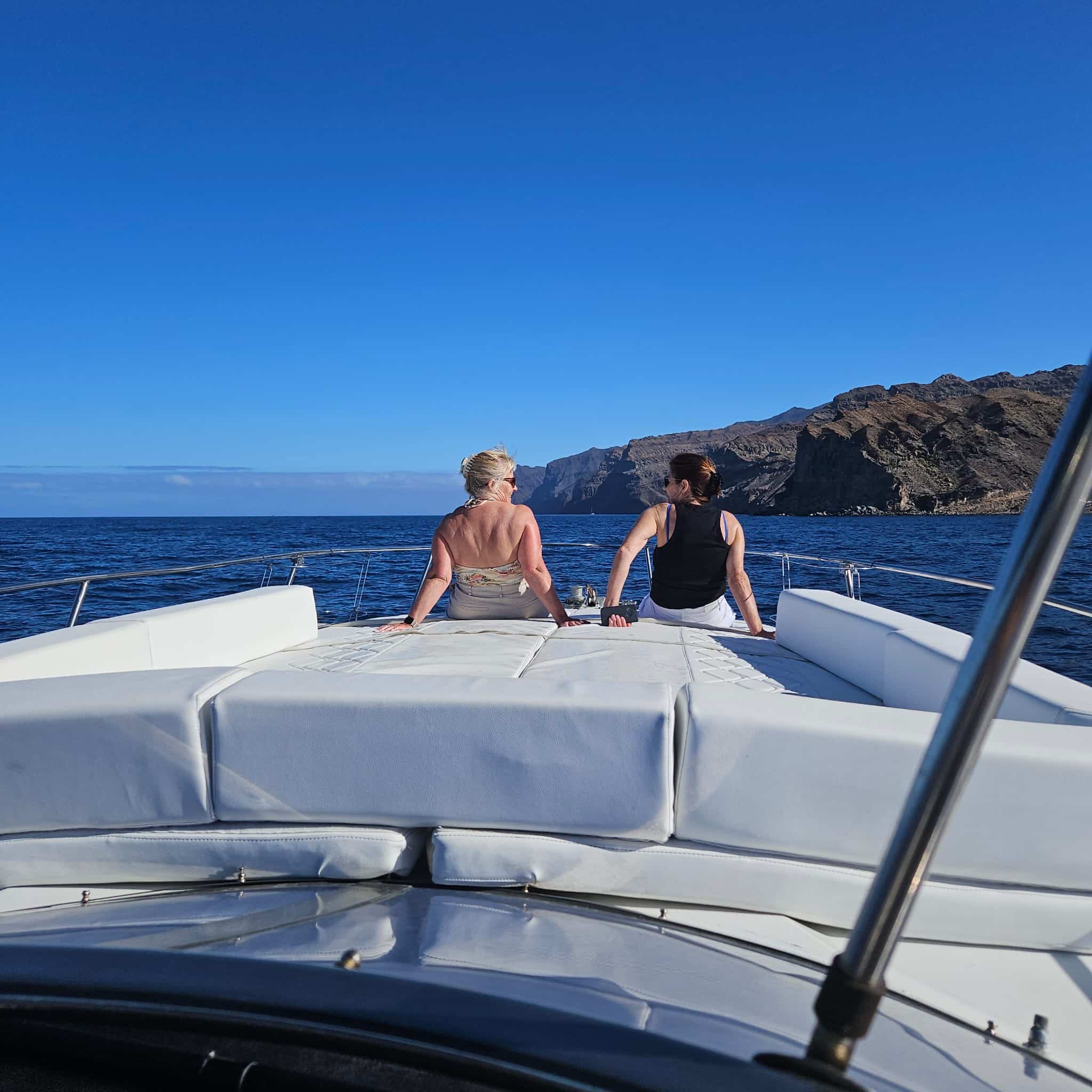 Día completo navegando + noche a bordo — foto 5